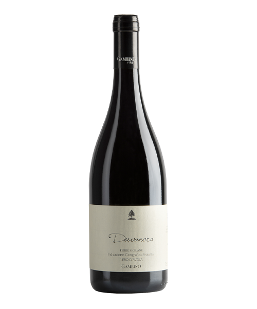 Bottiglia di Duvanera, Sicilia DOC Nero d'Avola